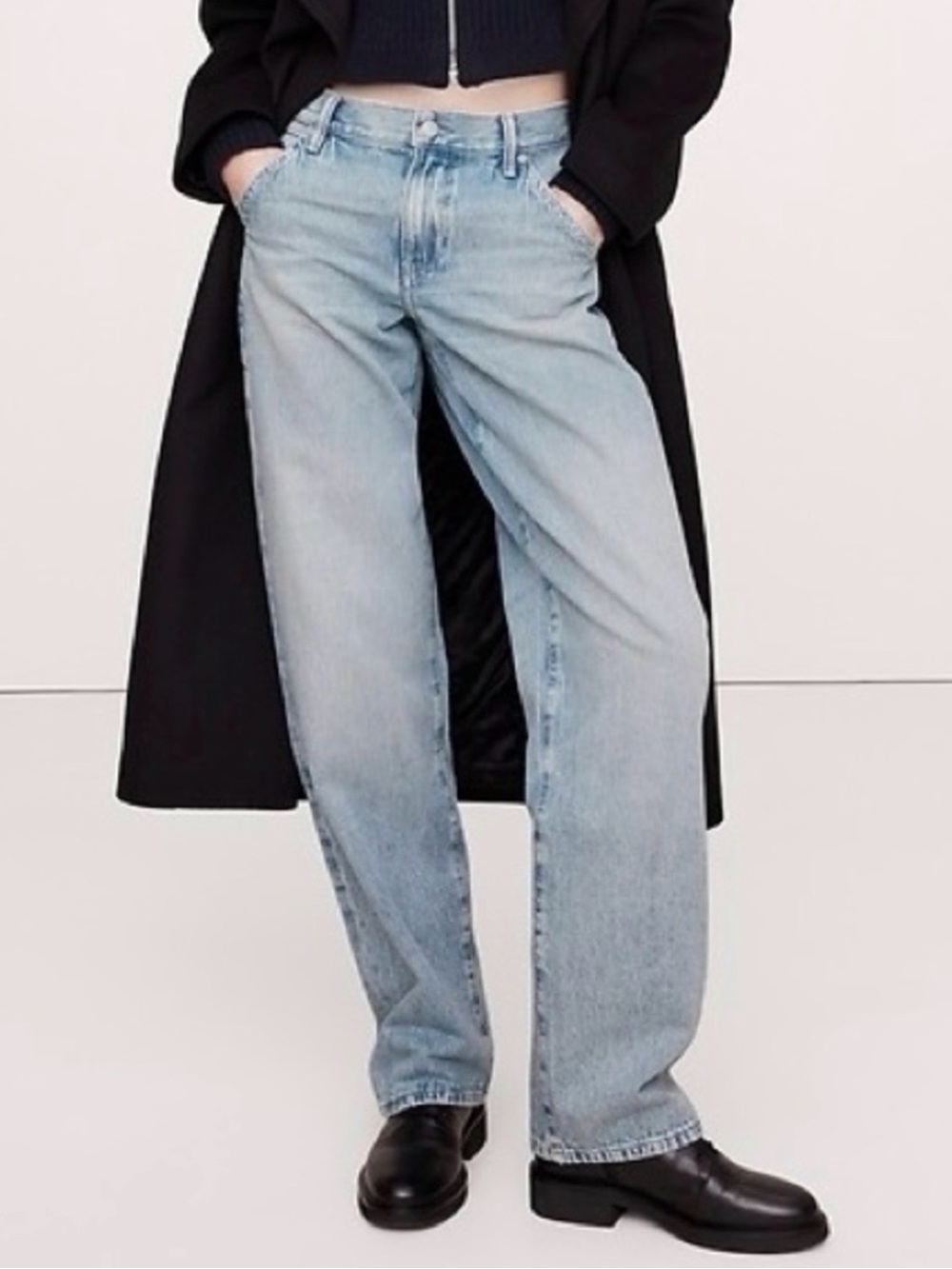 Banana Republic ~ Slouchy Straight 28L